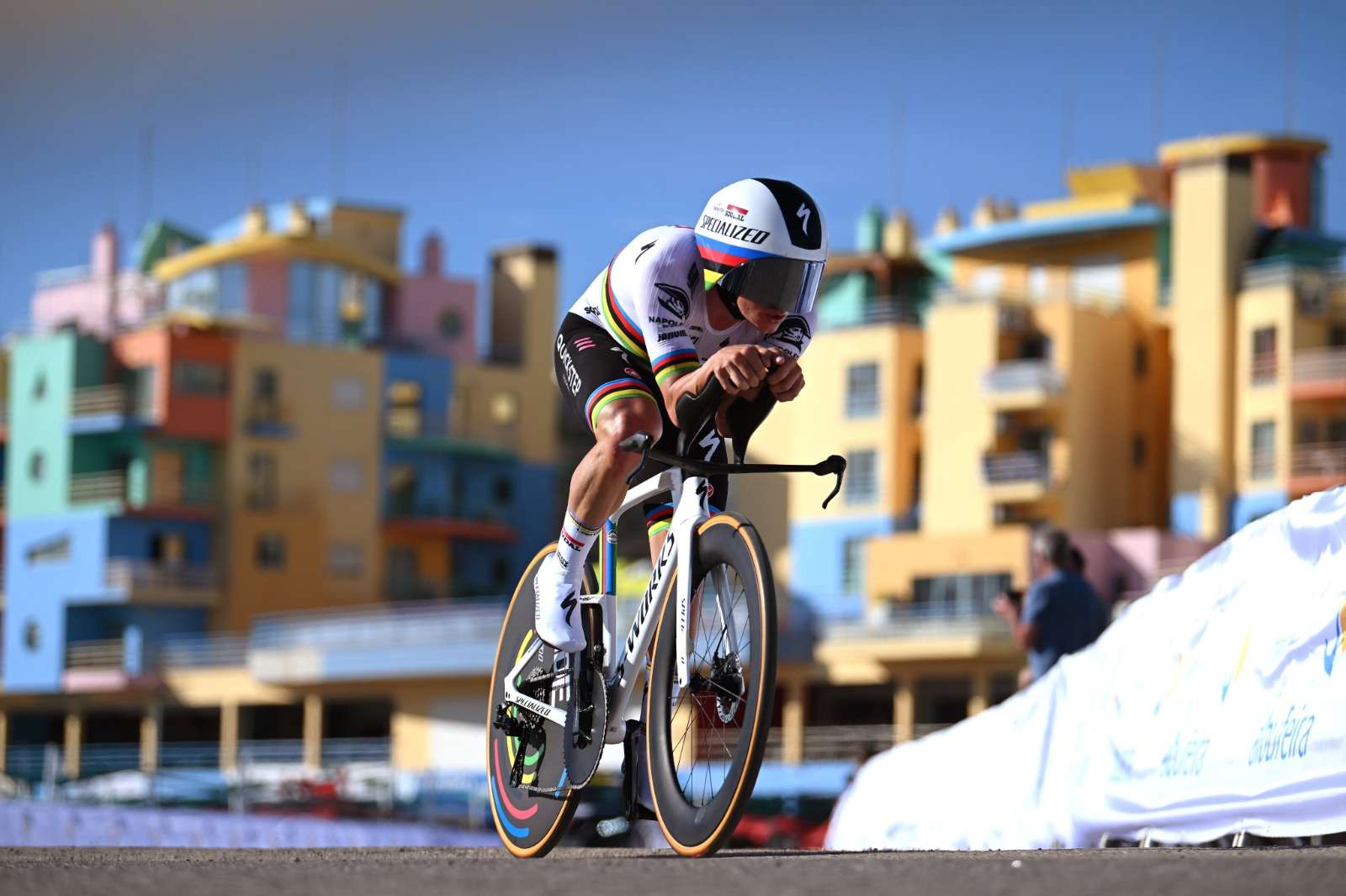 Remco Evenepoel voló en la crono del Tour de Francia y Egan sigue como el mejor colombiano