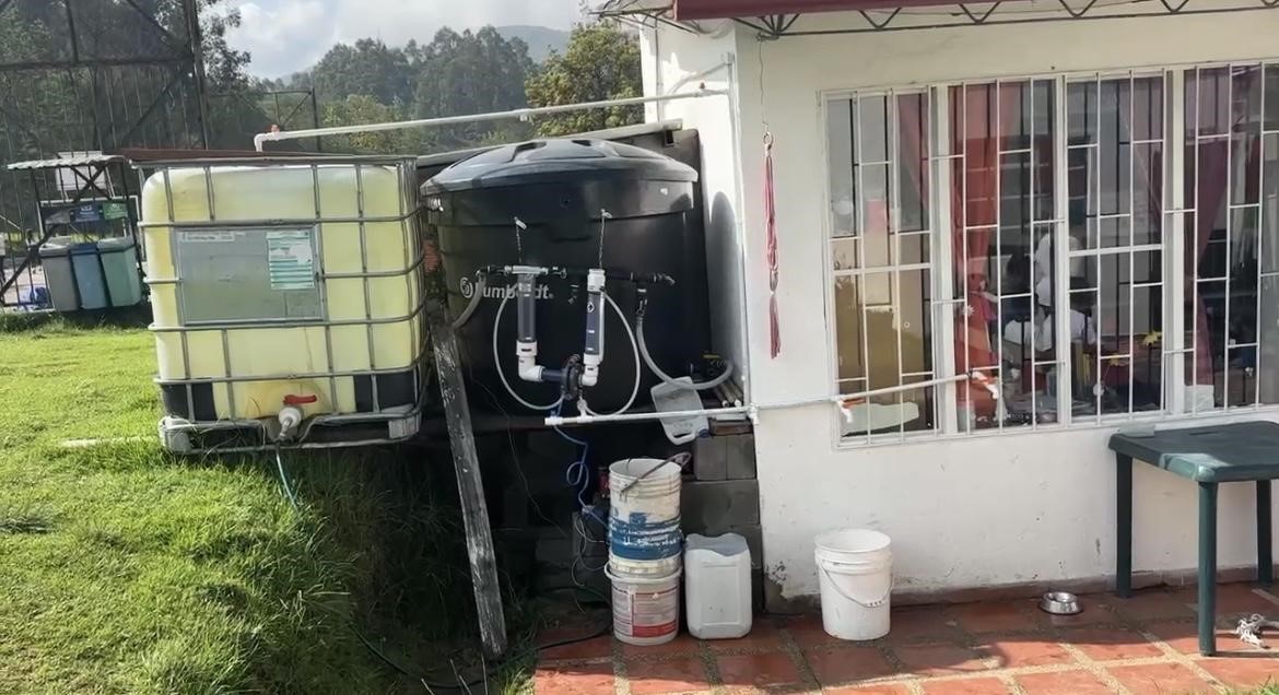 Estudiantes de Fusunga en Soacha reciben agua potable