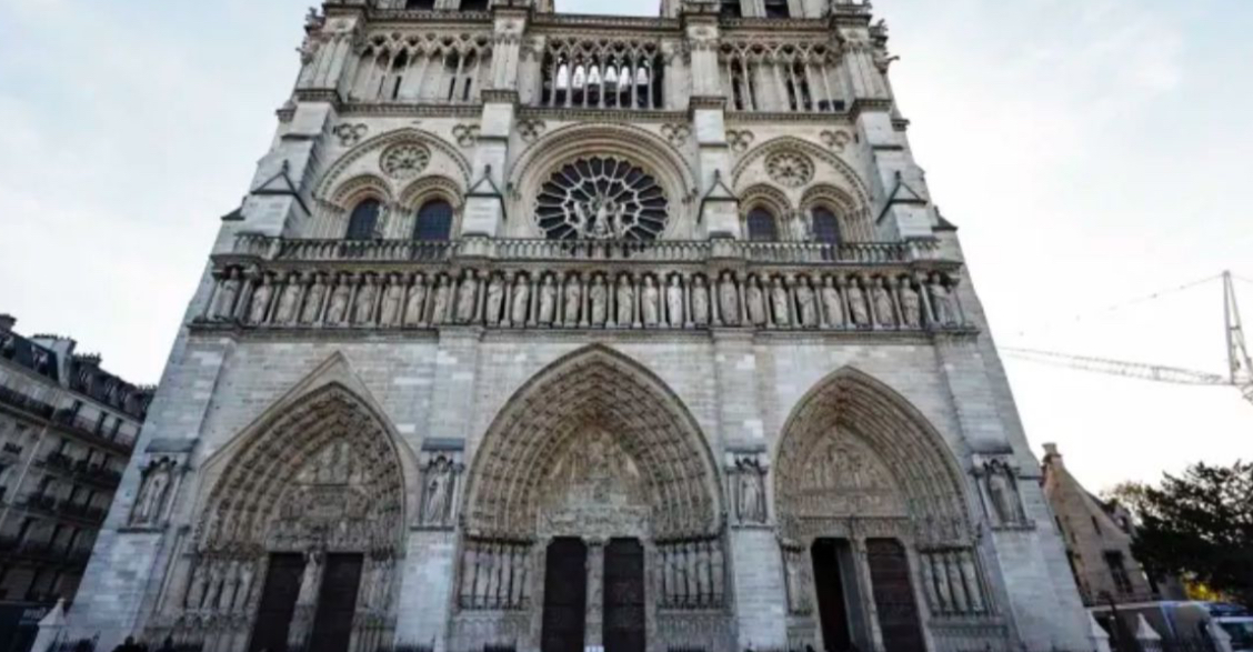 La restauración de Notre Dame culmina: la catedral gótica reabre sus puertas al mundo.
