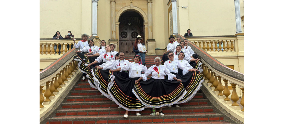 Adultos mayores de Gachetá brillaron en el Festival de Danzas en Guasca