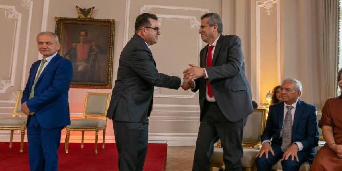 Olmedo López vincula al exministro del Interior, Luis Fernando Velasco en caso UNGRD