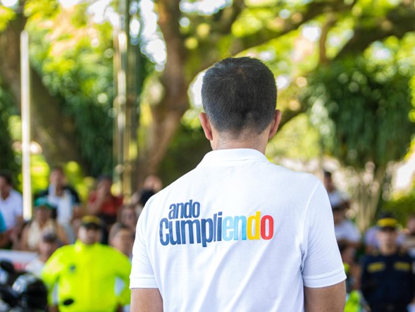 Caparrapí avanza con obras en infraestructura, salud y educación.