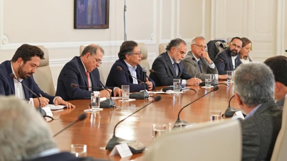 Consejo de Ministros pone sobre la mesa la crisis de la salud