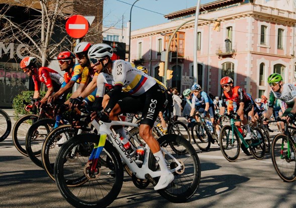 Egan, Nairo, Chaves y Sosa pasaron la segunda etapa de la Vuelta a Cataluña sin perder tiempo