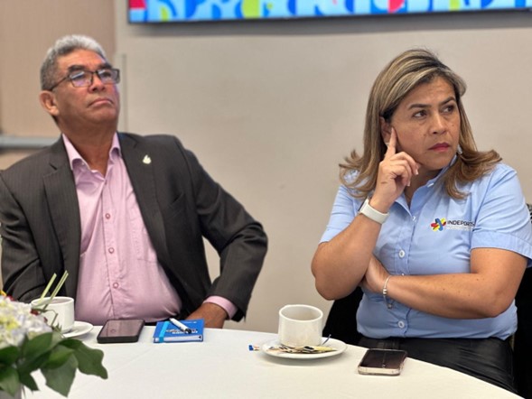 Líderes del deporte impulsan ligas municipales