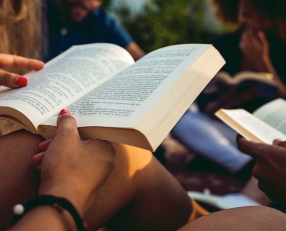 La Universidad de Cundinamarca promueve la lectura con un club literario en Facatativá