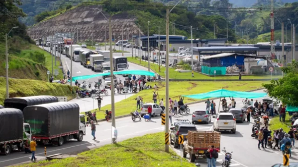Paro minero se mantiene en Antioquia
