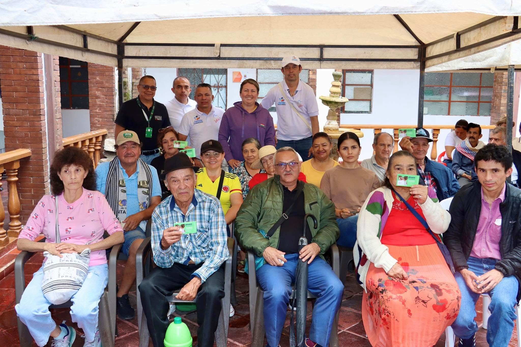 Campesinos de la Mesa reciben tarjetas ‘Sembrando 2.0’