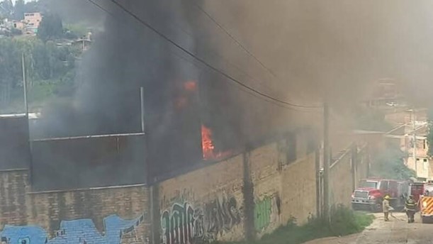 Explosión provoca incendio en bodega de Sibaté