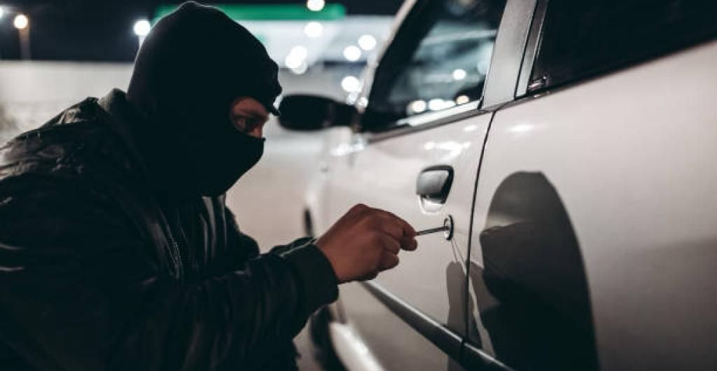 Autoridades decomisan más de 2.300autopartes robadas en Bogotá