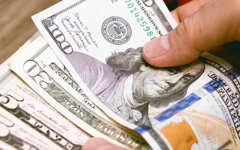 El dólar en Colombia sube con fuerza