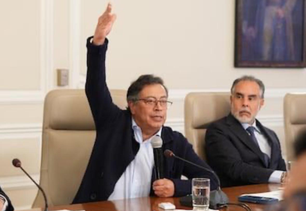Presidente Petro defiende a Armando Benedetti tras revelaciones sobre sus adicciones
