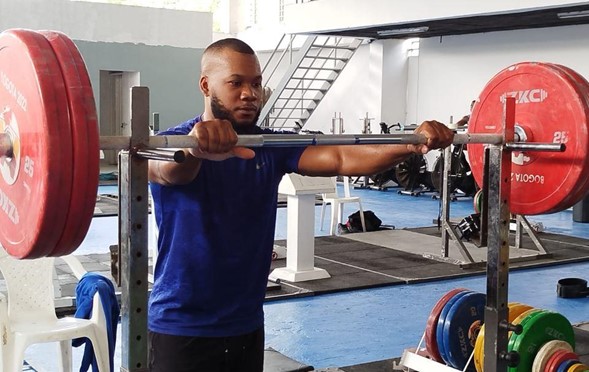 Medallistas olímpicos hacen parte del selectivo de levantamiento de pesas para el Panamericano