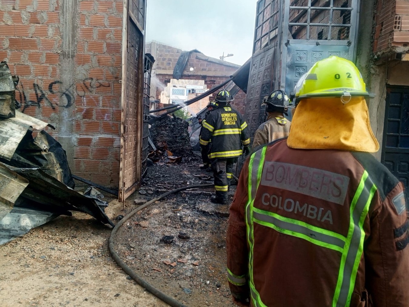 Incendio en bodega de reciclaje en el barrio El Panorama