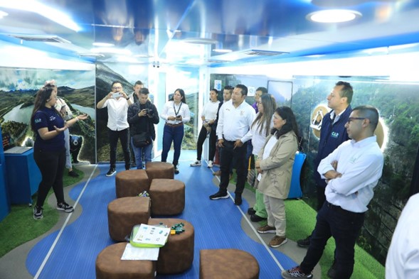 CAR lanza aulas ambientales móviles para llevar educación ecológica