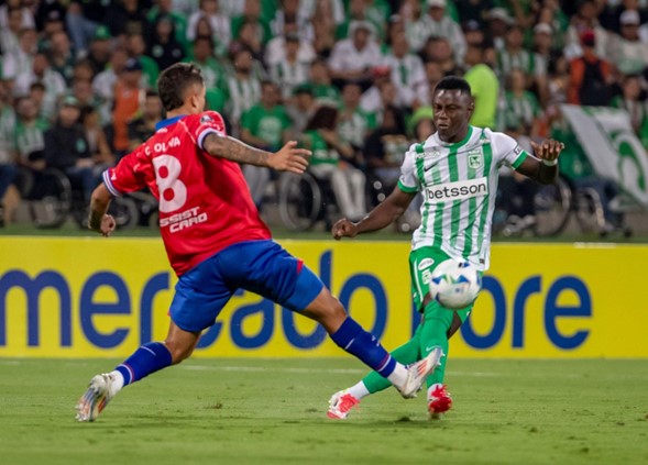 Nacional y América debutaron con goleadas en sus torneos internacionales