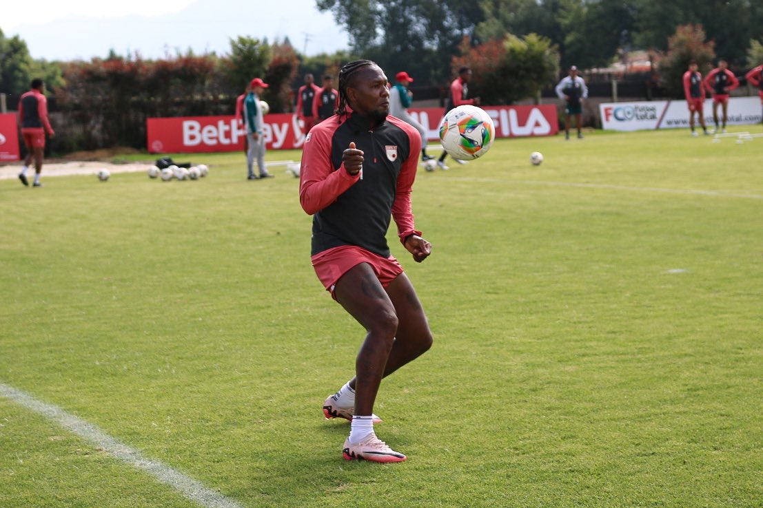 Santa Fe se mide a Pasto en busca del liderato de la Liga