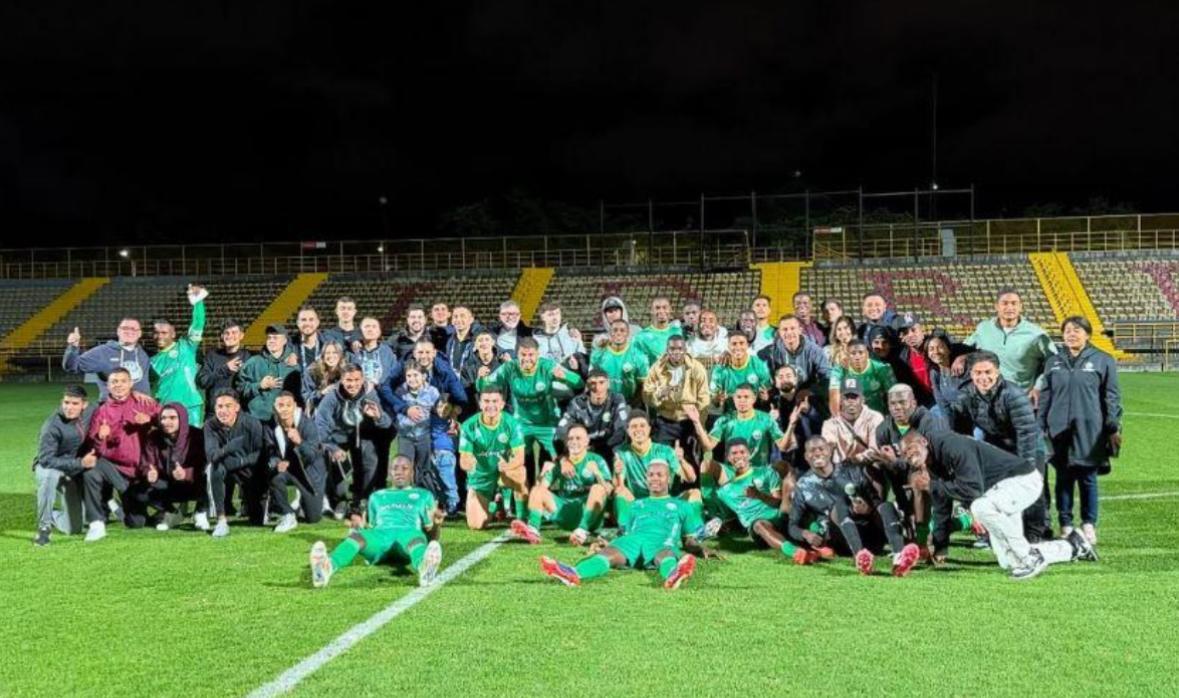 Real Cundinamarca goleó y se metió en la pelea por llegar a la final de la B