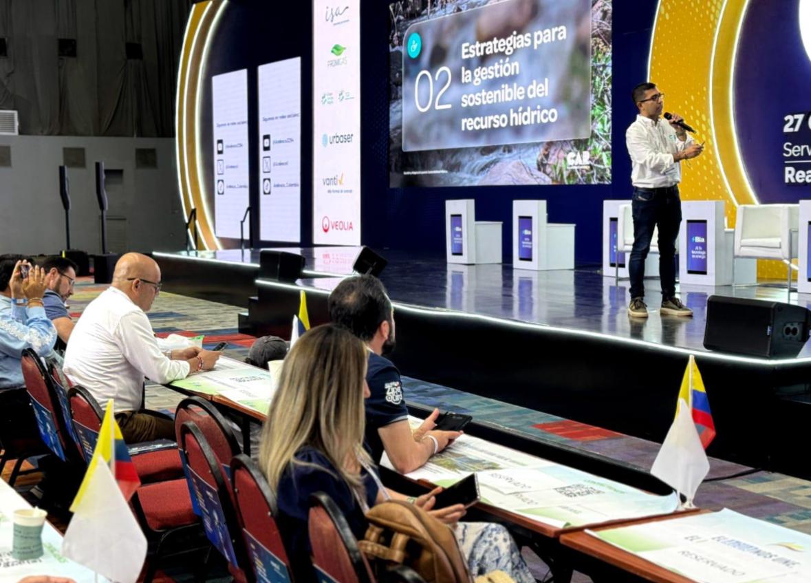 CAR lanza estrategia hídrica y pide apoyo del sector de servicios públicos frente al cambio climático
