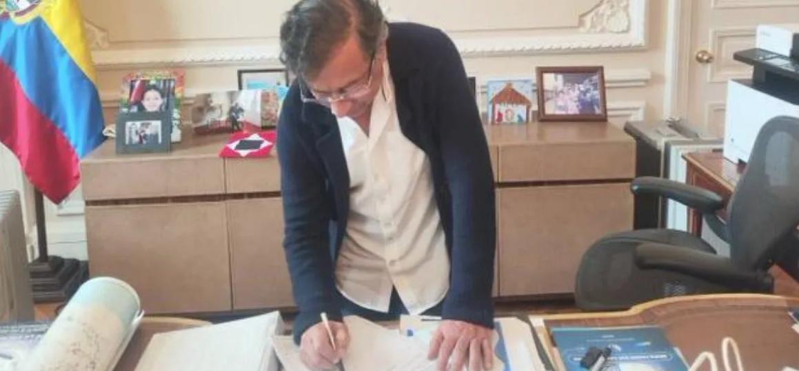 Ocho partidos demandaron ‘decretazo’ de la consulta popular