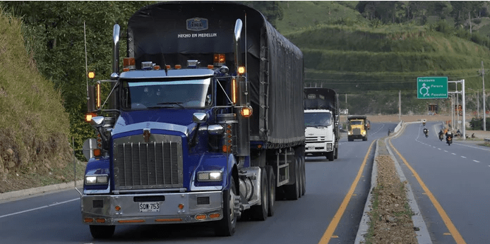 Gremio de transporte advierte afectaciones tras pago excesivo de impuestos