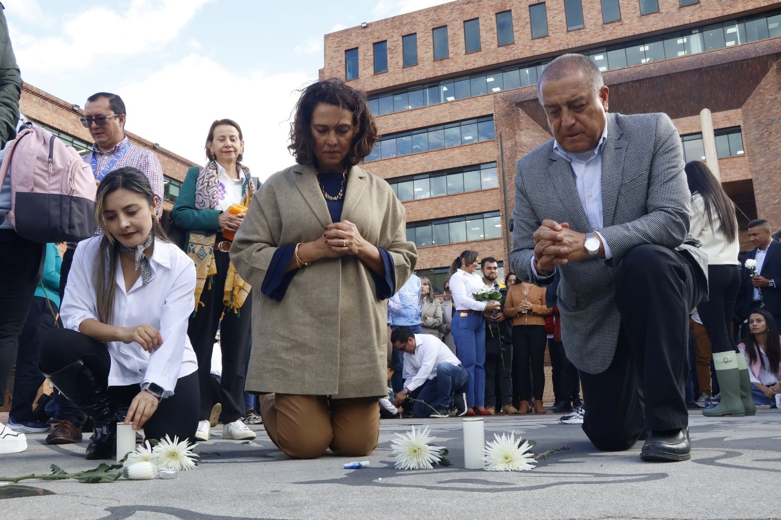 Encienden una luz por la vida y el respeto en todo el departamento