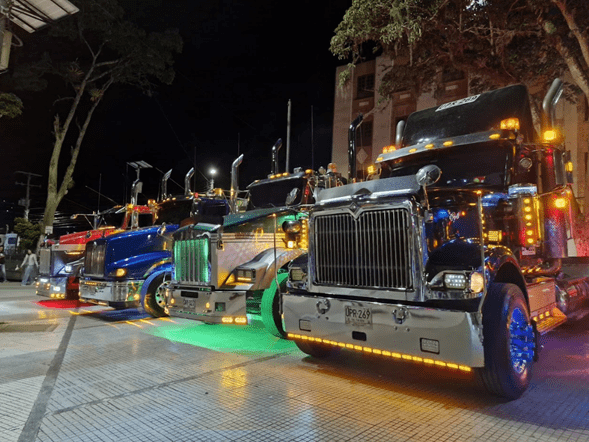 Segundo Concurso de Tractomulas al Revés en Cáqueza
