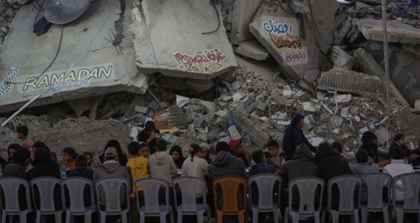 Cierran centros de ayuda humanitaria en Gaza por aglomeraciones y falta de seguridad