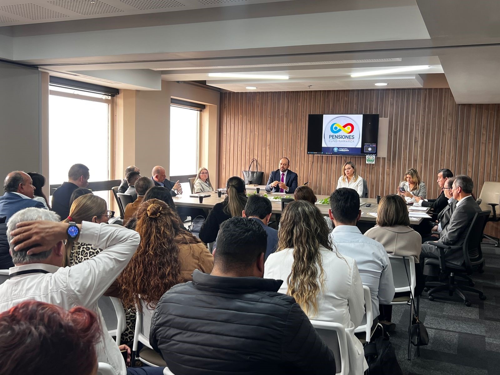 Arranca plan piloto para saldar deuda pensional con extrabajadores de la salud