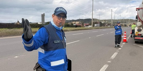 Más seguridad y orden en carretera durante el puente festivo