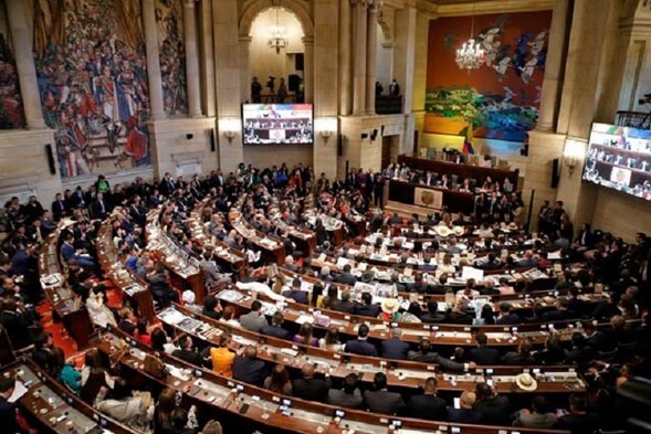 Luz verde a reforma pensional que garantiza ingreso básico a adultos mayores sin pensión