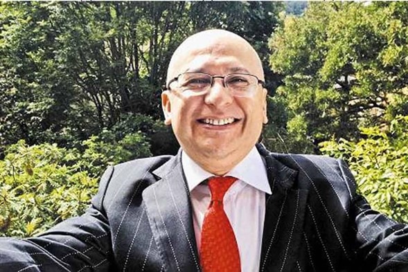 Eduardo Montealegre advierte acciones legales contra el registrador nacional