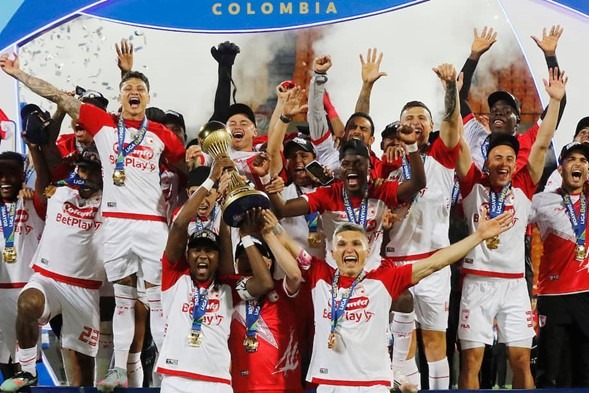 Santa Fe gana su décima estrella y llena de orgullo a Bogotá