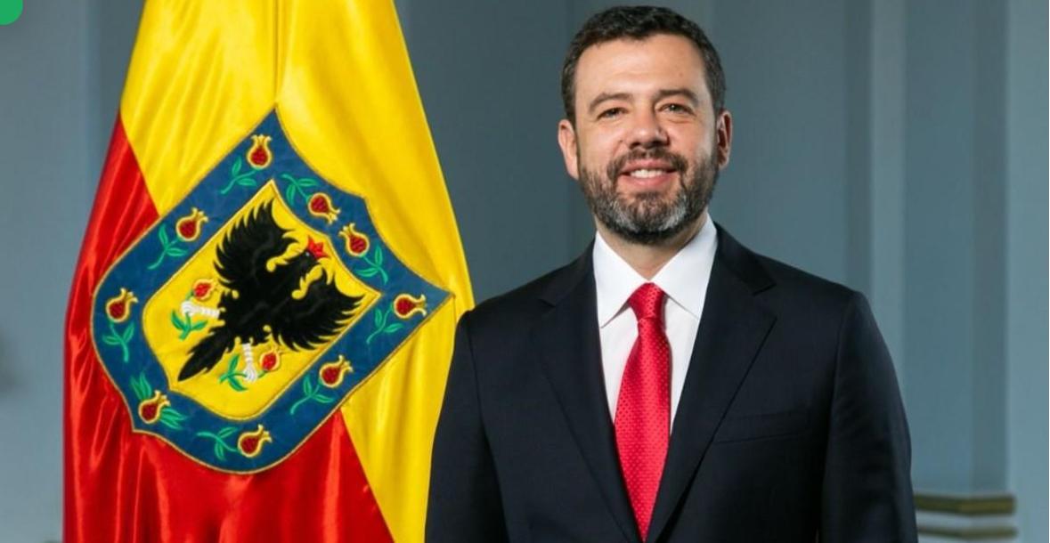 Alcalde de Bogotá respalda investigación por atentado contra Miguel Uribe